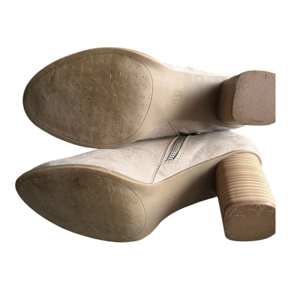 DV by Dolce Vita Ankle Booties Women Block Heel Side Zip Faux Suede Beige 11 - Picture 4 of 4